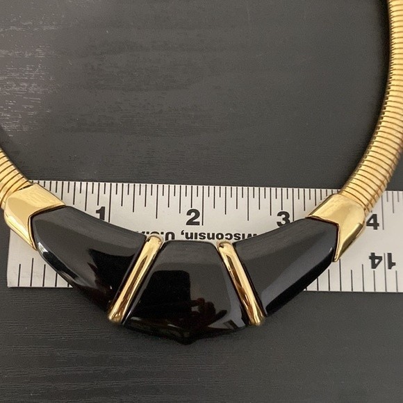 Vintage Monet Gold Tone Necklace - Picture 6 of 9